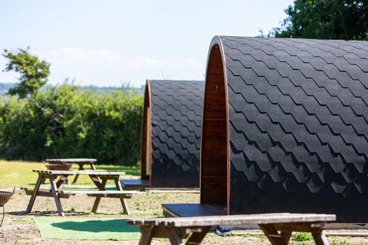 فندق The Woolpack Glamping ميدستون المظهر الخارجي الصورة