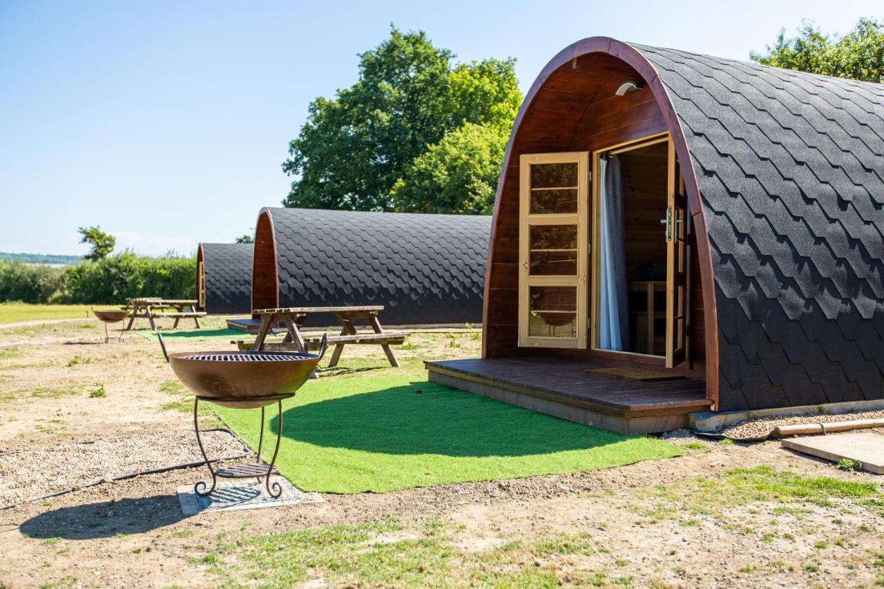 فندق The Woolpack Glamping ميدستون المظهر الخارجي الصورة