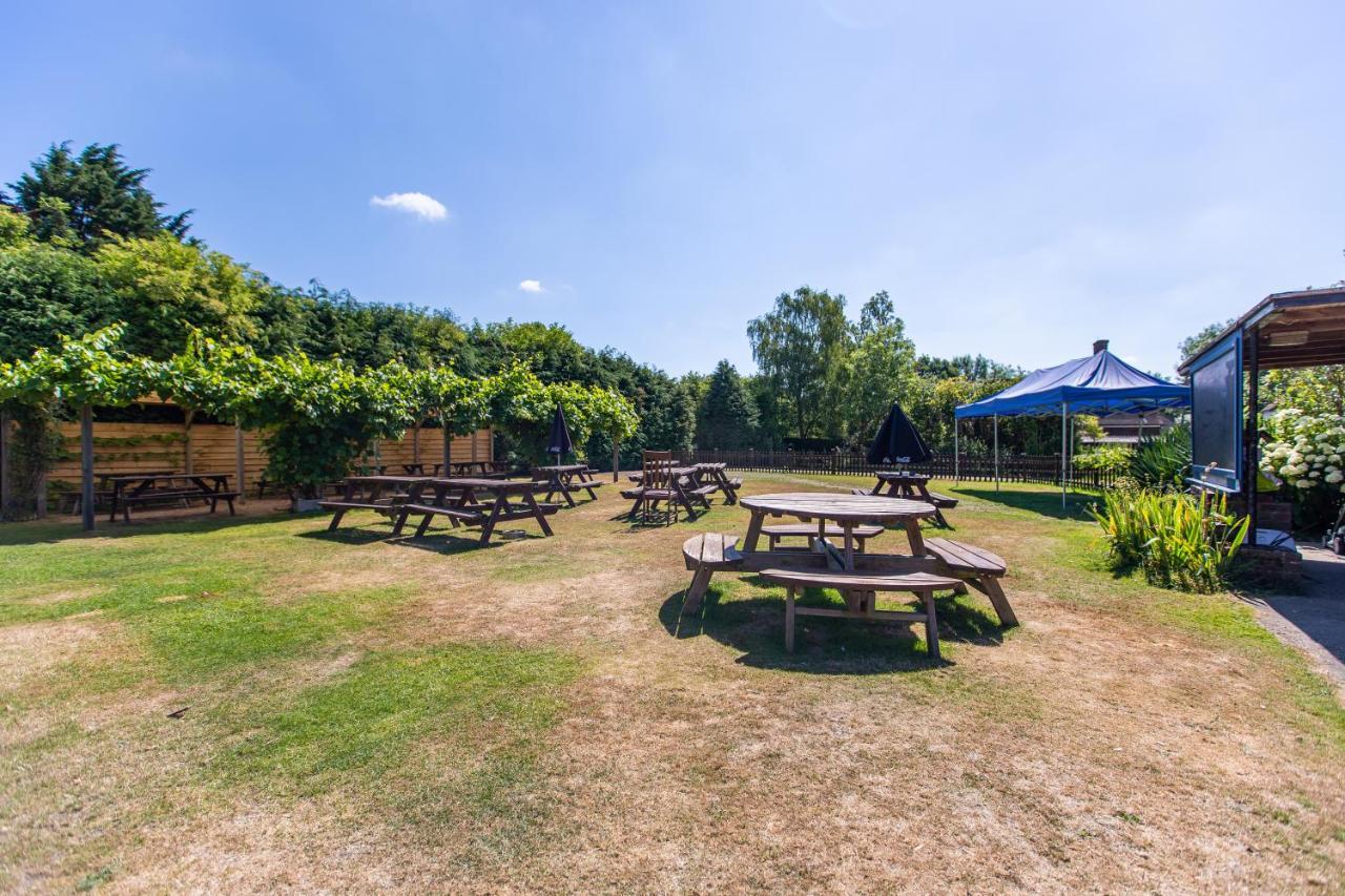 فندق The Woolpack Glamping ميدستون المظهر الخارجي الصورة